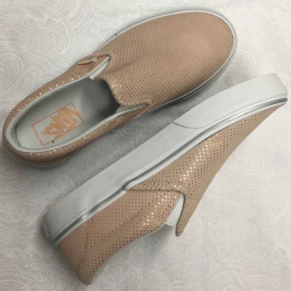 NWOT Vans Classic Slip-on in Rose/Spanish Villa